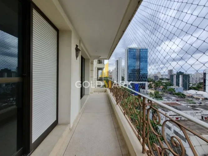 Campo Belo - 194m² área privativa - 4 dormitórios (2 suítes) 3 garagens