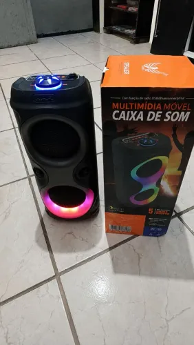 Caixa de Som Bluetooth Portátil com Led RGB, FM, USB, TWS, 30w. 38,5cm X 15,5cm.