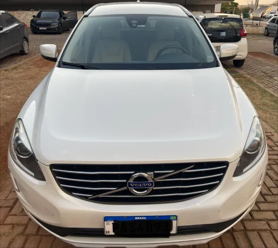 Volvo XC 60 D-5 Kinetic 2.4 AWD Diesel 5P 2017