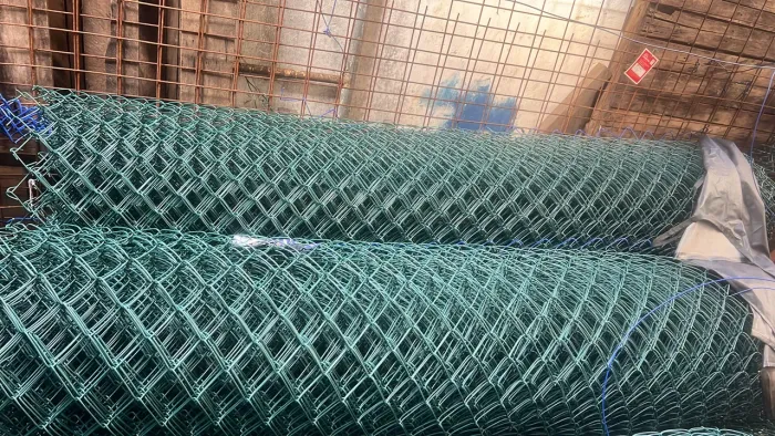 Vendo tela losangular fio 14 malha de 2