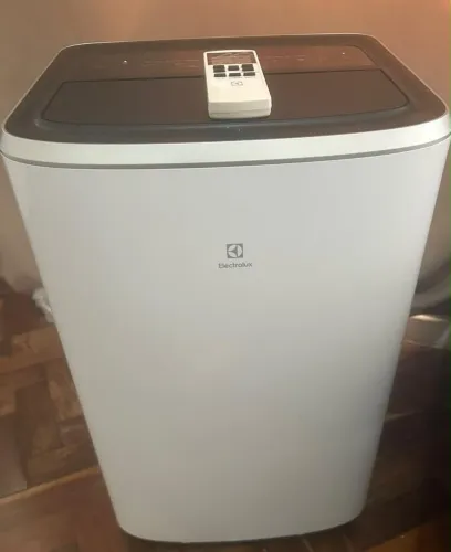Ar-Condicionado Portátil 12.000 BTUS Electrolux na Garantia