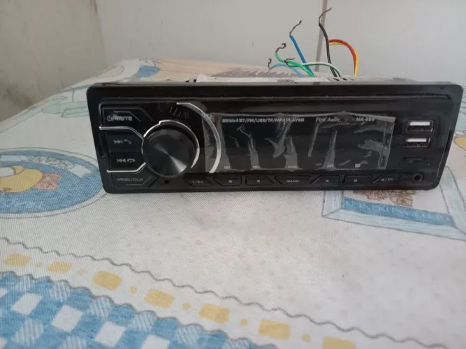 Rádio automotivo