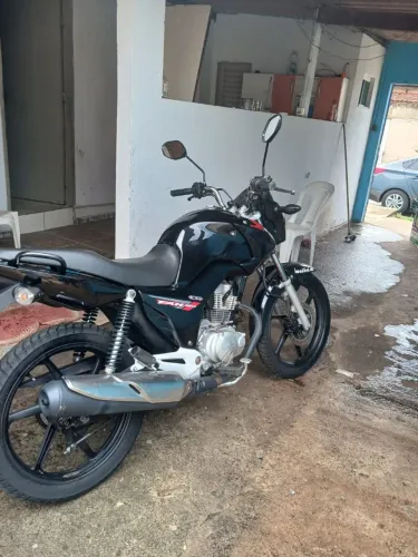 Vende-se moto