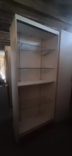 Armário e Expositor em MDF