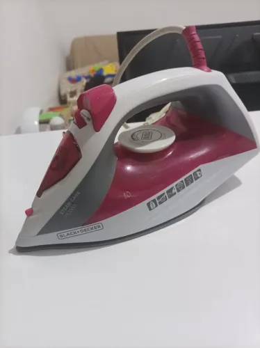 Ferro de Passar a Vapor Black+Decker Steam Care FX2200