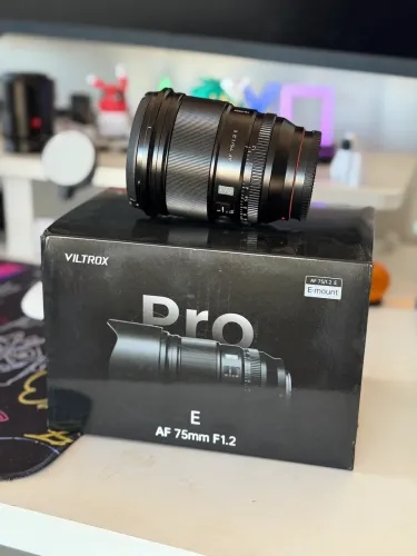 Lente Viltrox 75mm F1.2  Sony E-mount