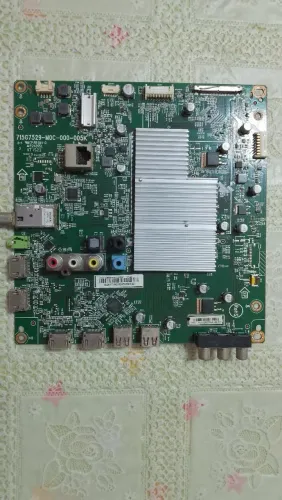 Placa de Tv Philips modelo 40pug6300/78 funcionando .