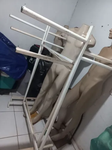 Arara de roupa dois lados