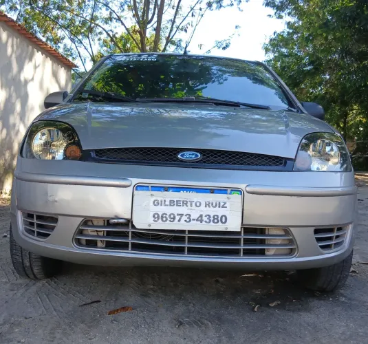 Ford Fiesta Sed. Personnalite 1.0 8V 4P 2005