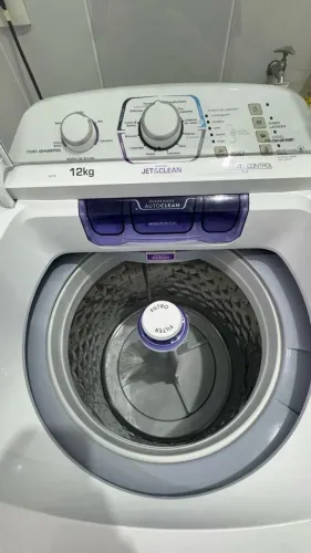 Máquina de lavar roupa 12kg