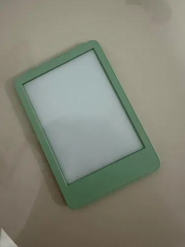 Kindle 6? verde semi novo. 