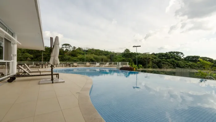 TERRENO EM CONDOMÍNIO CLUBE NO ECOVILLE Terreno em condomínio clube completo