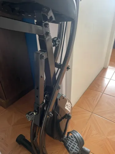 BICICLETA ERGOMÉTRICA DOBRÁVEL