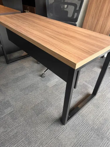 MESA DE ESCRITORIO 1.50x0.60 LOJA IKONOFFICE