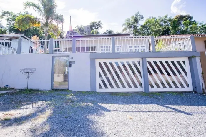 CASA no FLORESTA com 4 quartos para LOCAÇÃO, 300 m²