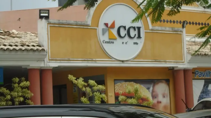 Centro Comercial do Imbuí, Loja U, Imbuí. Venha montar seu negócio aqui!! Visite!!