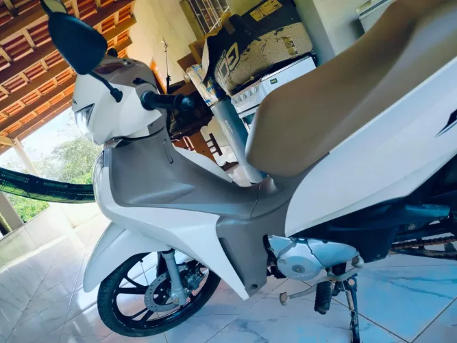 Vende-se Motoneta Biz125