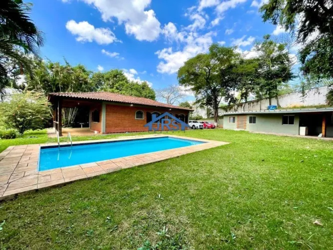Casa à venda em Santana de Parnaíba, Vila Velha, com 3 quartos, com 230 m², Condomínio Vil
