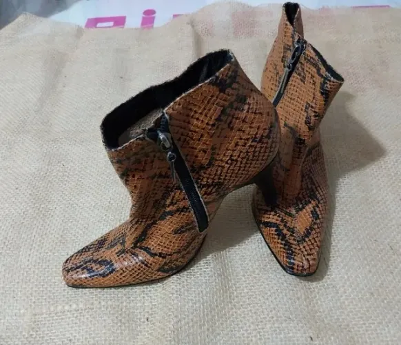 Linda Bota Couro Estampa Cobra