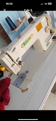 Máquina de costura industrial Bracob reta