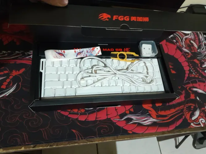 Teclado Magnético MAD68 HE 8K Rapid Trigger RGB