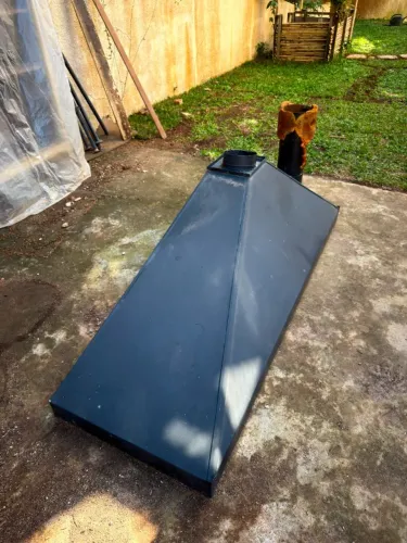 Vendo coifa Galvanizada de 2,1m em bom estado