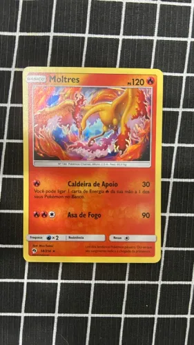 Carta Pokémon TCG Lendário Moltres Foil Trovões Perdidos