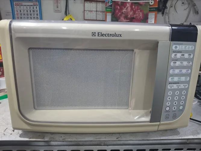 Microondas eletrolux 31 litros 127v usado