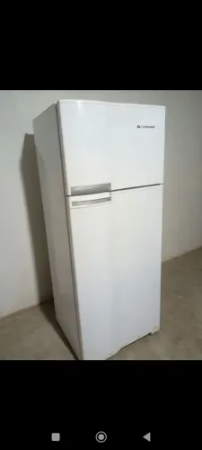 Vende-se geladeira Frost Free