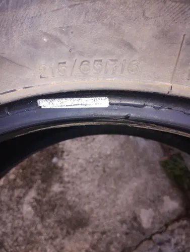 Pneu 215/65/R16