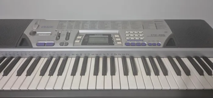 Teclado Casio CTK-496