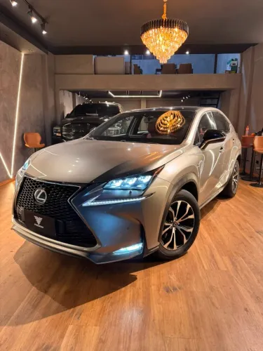 Lexus NX-200T F-sport 2.0 16V 238cv Aut. 2016