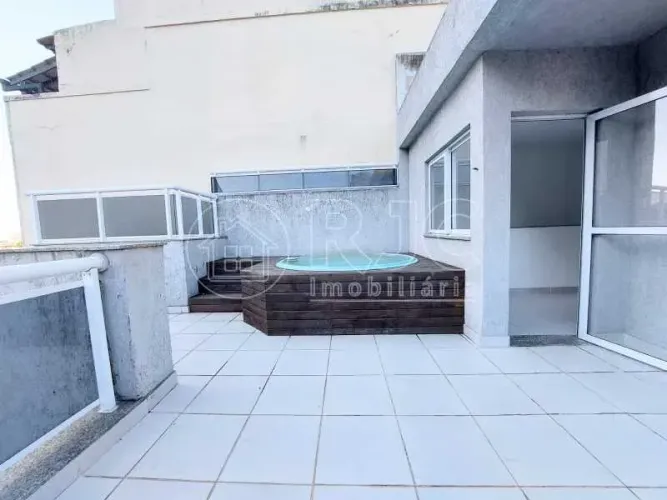 Prédio novo , Cobertura duplex juntinho a Praça Sãens Pena