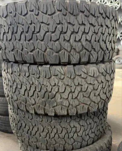4 pneus pareas 265/60/18 all terrain sunset (aceito cartão )