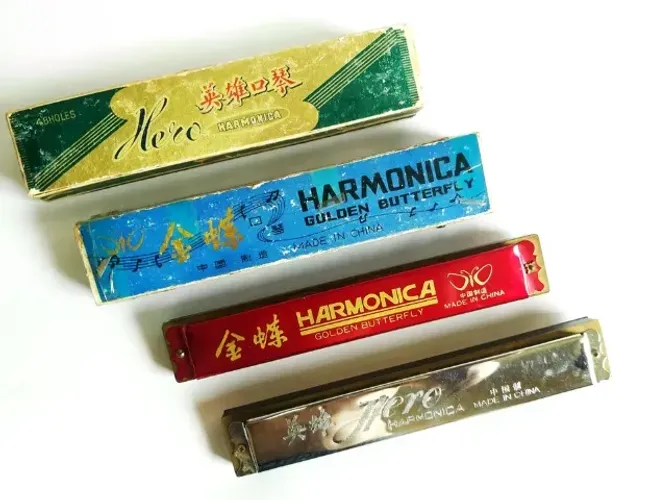 Gaita De Boca Harmônica - 2 Unidades - (usadas) Vermelho e Prateado