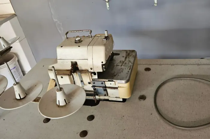 Máquina overlock industrial, 220V