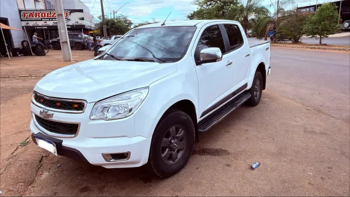 Chevrolet S10 Pick-up LT 2.8 TDI 4X4 CD Diesel AUT 2013