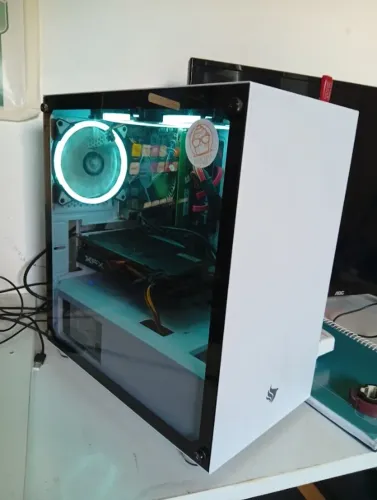 PC Gamer [Intel] + [placa de vídeo] + [RAM]