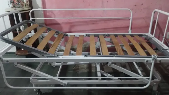 CAMA P/ CUIDAODS EM RESIDÊNCIA SEMINOVA