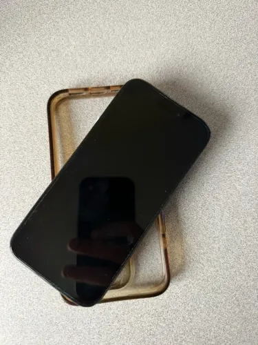 iPhone 15 pro + capinha transparente de silicone