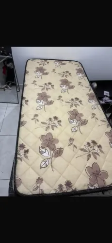 Cama de solteiro mais base box