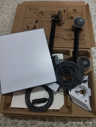 Starlink mini completa, cabo tomada de casa eo de carro, suportes...