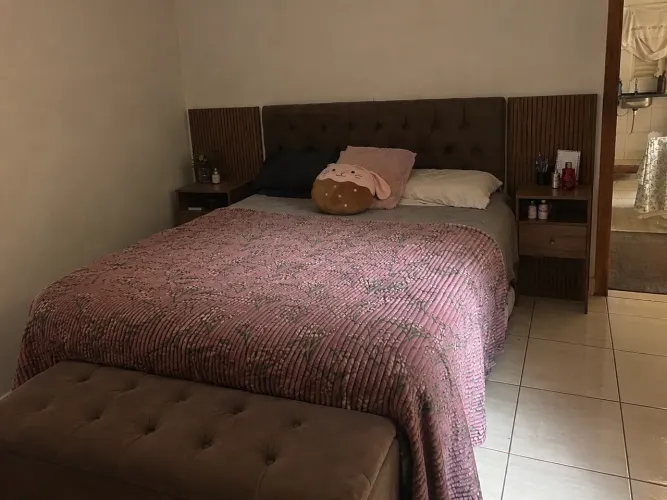 CAMA BOX QUEEN + CABECEIRA