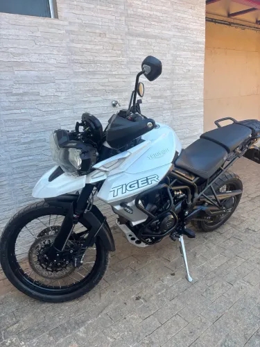 Tiger 800 Xcx 2019 pouca rodada