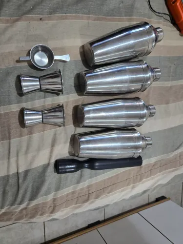 Coqueteleiras + masserador + dosador