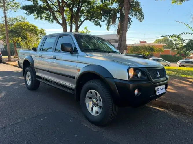 Mitsubishi L200 Sport HPE 2.5 4X4 CD DTI Dies. Mec. 2005
