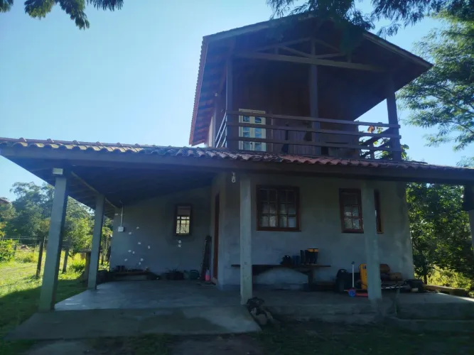 SÍTIO COM RANCHO DE PESCA 