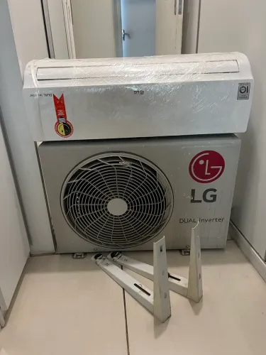 Ar Condicionado LG Ai Smart Inverter Voice 9000 Btus Frio Branco