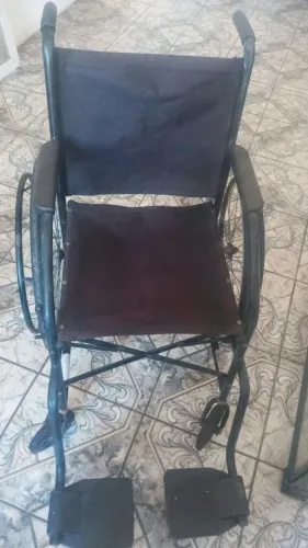Vendo cadeira de rodas
