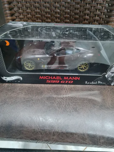 Hot wheels Elite ferrari 599 Gto 1 18 Michael Mann - 0604